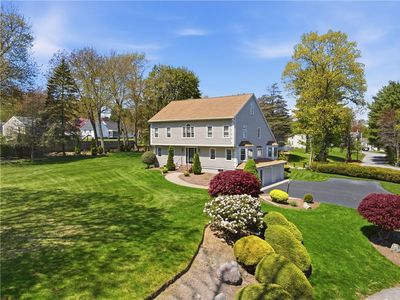 2 N Hereford Dr