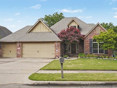 3108 S Gardenia Ct