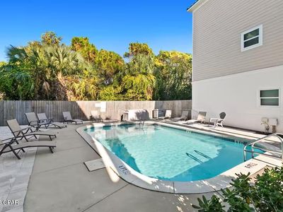 512 Dement Cir APT B