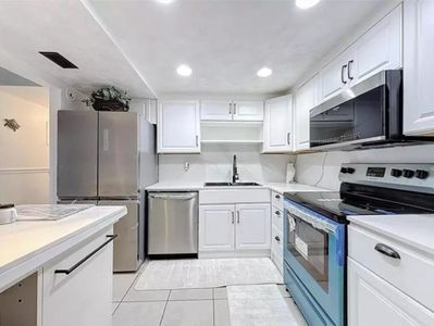 4304 NW 9th Ave #2-3C