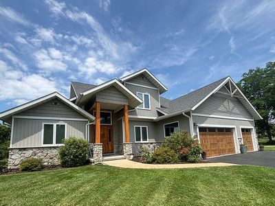 9305 Eric Cir