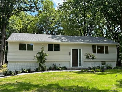 142 N Little Tor Road