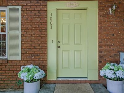 3803 Meadow Green Ct