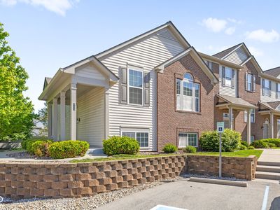 8413 Clayhurst Dr