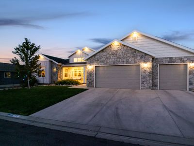 675 Summit Trails