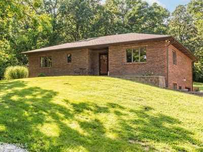 2832 Fischer Rd