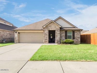 102 Northern Oak Dr