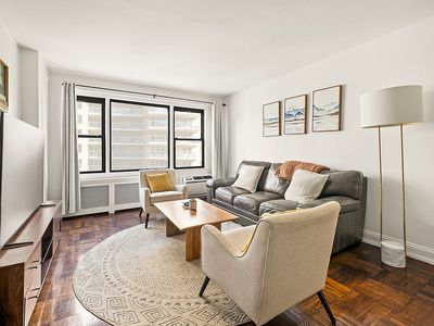 245 E 24th St APT 9D