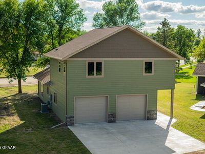 Property at 109 Elm Cir, Hallock, MN