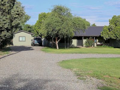 1825 S QUARTERHORSE Lane
