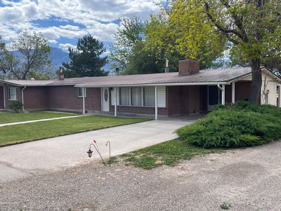 438 E Main St