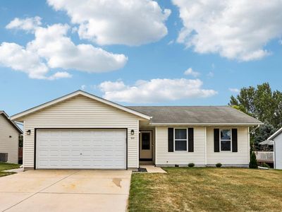 413 Broadmoore DRIVE