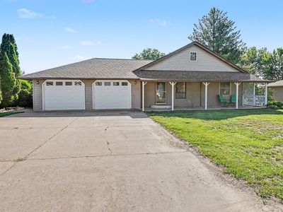 104 Delft Dr