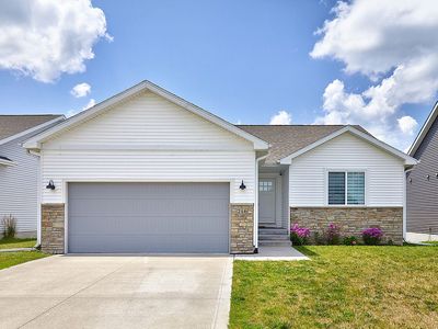 216 NW Lexington Dr