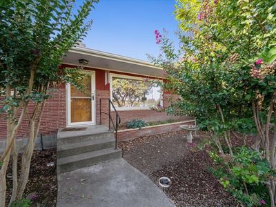 1723 W 7th Pl