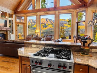 305 Fairway Dr