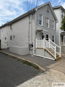 24 Welton St