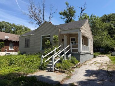 944 S New Avenue