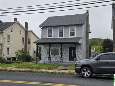 4032 Main St