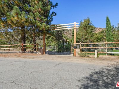27235 Pine Canyon Rd