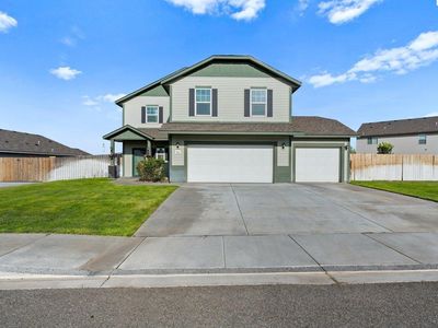5813 Ramus Ln
