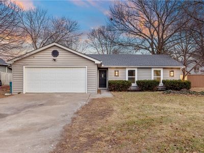 Property at 210 N Roosevelt St, Spring Hill, KS