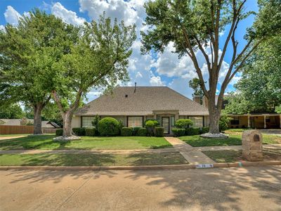 711 Landsdowne Ct