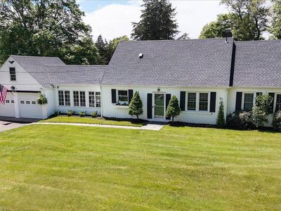 35 Old Newtown Road