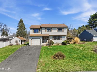 14 Leonard Drive