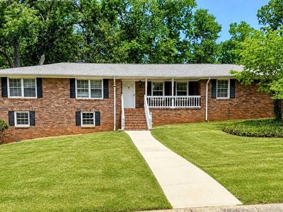 3750 Briarcliff Dr