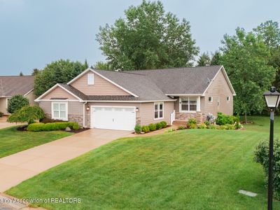 5167 Hawk Hollow Dr E