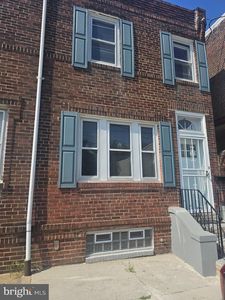 571 Clinton St