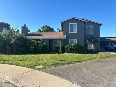 3409-3401 Roanoke Ct