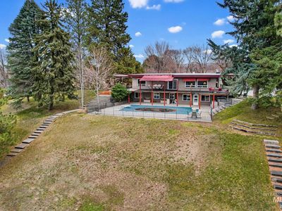 313 Sunrise Dr