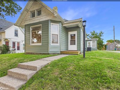 Property at 1408 Valley St, Burlington, IA