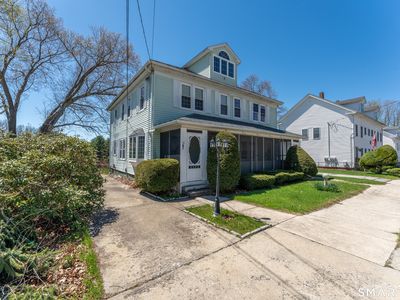 9 Floral Avenue