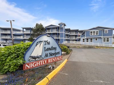 890 SE Bay Blvd #206