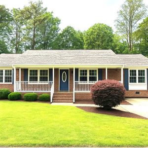 915 Healey Dr