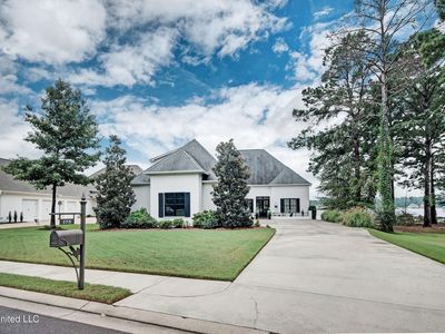 175 Harbor View Dr
