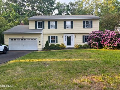 33 Fairway Avenue
