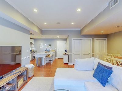 616 E 4th St Unit 105