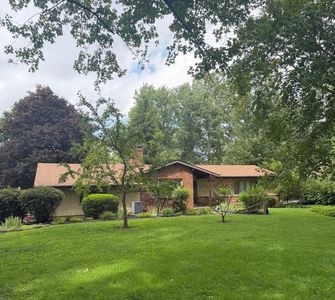 3686 Skyline Dr