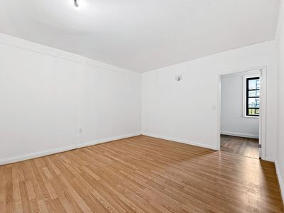 1620 E 2nd St APT 5F