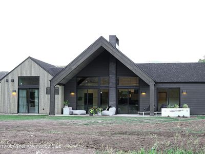 408 Red Cliff Cir