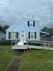632 Bennington Dr