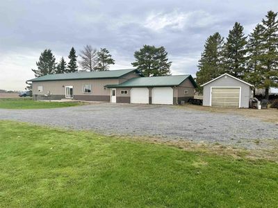 W6030 ELM AVENUE