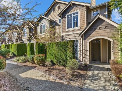 13914 N Pointe Circle #E