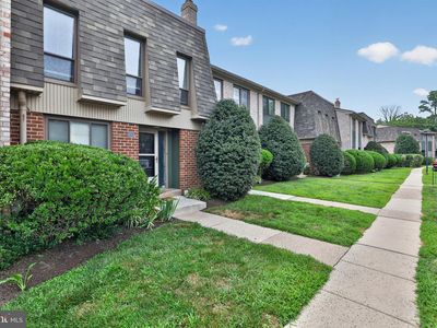1139 Putnam Blvd #23