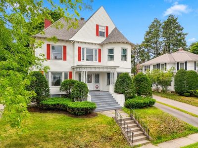 22 Quincy St