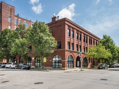 1658 W Wabansia Ave #2